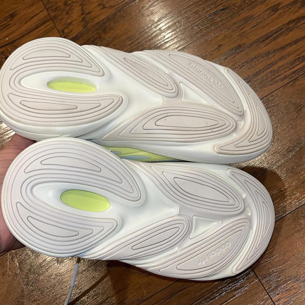 Kids Adidas Ozelia J Shoes Sneakers White Gray Yellow Size 3.5 Youth - Picture 7 of 9